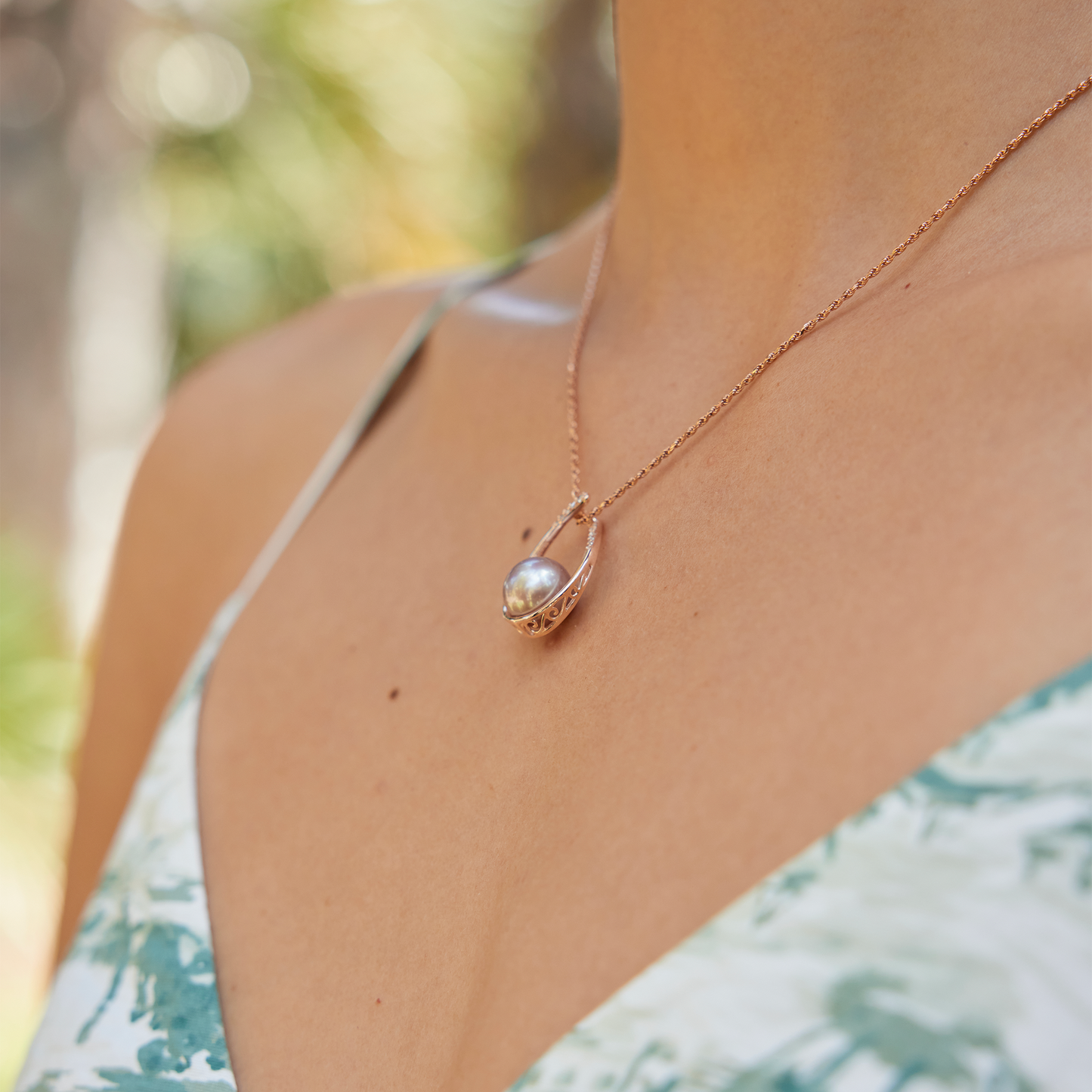 Teardrop Lilac Freshwater Pearl Pendant in Rose Gold with Diamonds - 10-11mm