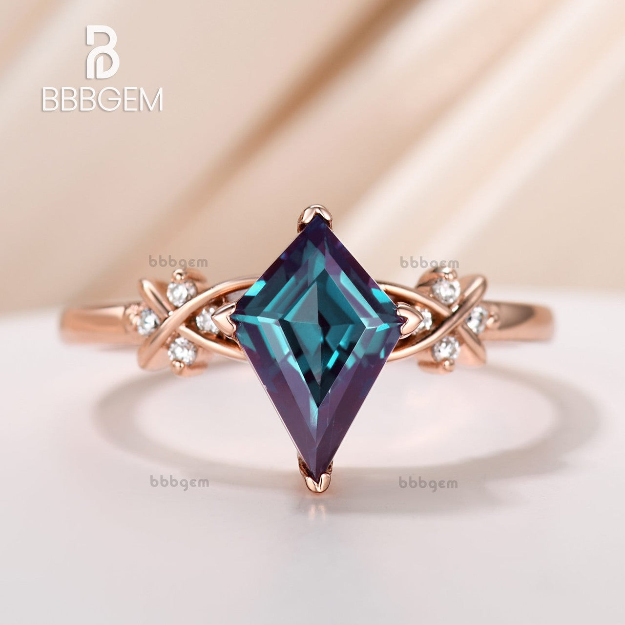14K Rose Gold Kite Cut Alexandrite Engagement Ring Vintage Bridal Anniversary Gift For Her