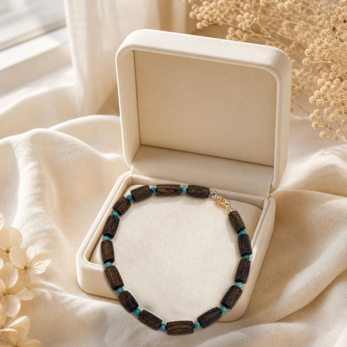 Kynam agarwood lapis lazuli bracelet in gift box